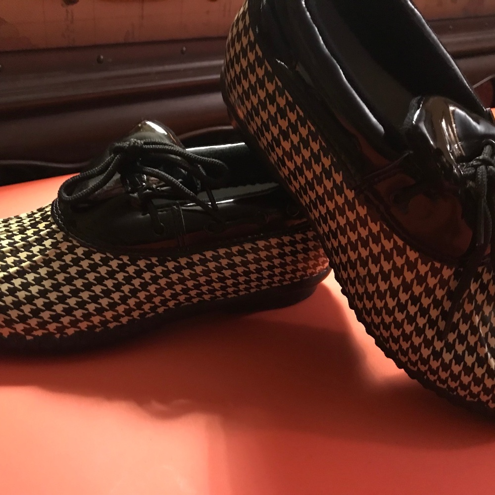 New Houndstooth  Duck Booties